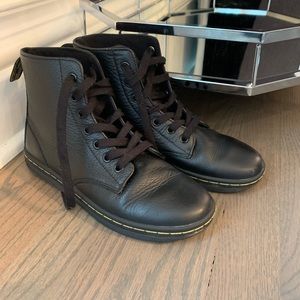 Dr. Martens, the Leyton Booties size 37